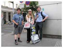 WIR SIND WIEN FESTIVALS Textstreckennetz Wien Radio-Routen durch die Bezirke gecko-art Evelyn Blumenau Walter Kreuz Galerie Sandpeck Wien Veranstaltungsprogramm Kulturkalender zeitgenössische österreichische Kunst Kultur Wirtschaft Veranstaltungslokal Pop-up-Store Mietgalerie Florianigasse Josefstädter Straße 1080 kaufen mieten Werkpräsentation Ausstellung Vernissage bildende gestaltende KünstlerInnen GrafikerInnen FotografInnen KunsthandwerkerInnen angewandten Kunst Gebrauchskunst DesignerInnen ErwachsenenbildnerInnen KursleiterInnen TrainerInnen Menschen Fachwissen Kompetenzen Wissen Können interessierten Menschen AutorInnen LiteratInnen DichterInnen LyrikerInnen SchriftstellerInnen JournalistInnen MusikerInnen AlleinunterhalterInnen Ausstellungsräume Kursräume Seminarraum geschlossene Veranstaltungen Fest privaten Rahmen Übungsraum MusikerInnen Treffpunktregelmäßige Gruppen Trainingsgruppe Kunstwerke Kunstmarkt Kunst mieten Mietkunst Ausstellungszeit Programm Kunstverleihs  Kunstinteressenten Unterstützer KunstsammlerIn Autoren Verlage Vermarktung Marketing Kommunikationsstrategien Presse Öffentlichkeitsarbeit Konzepte Printmedien Onlinemedien künstlerischen Arbeit Ausstellungsorganisation Pressemitteilungen Onlineplattformen gewinnbringender Webseiten Künstlerhompage Künstlerberatung Performances Veranstaltungskalender Kunstkalender  Kunsthandwerksmarkt Weihnachtsmarkt Christkindlmarkt Adventmarkt